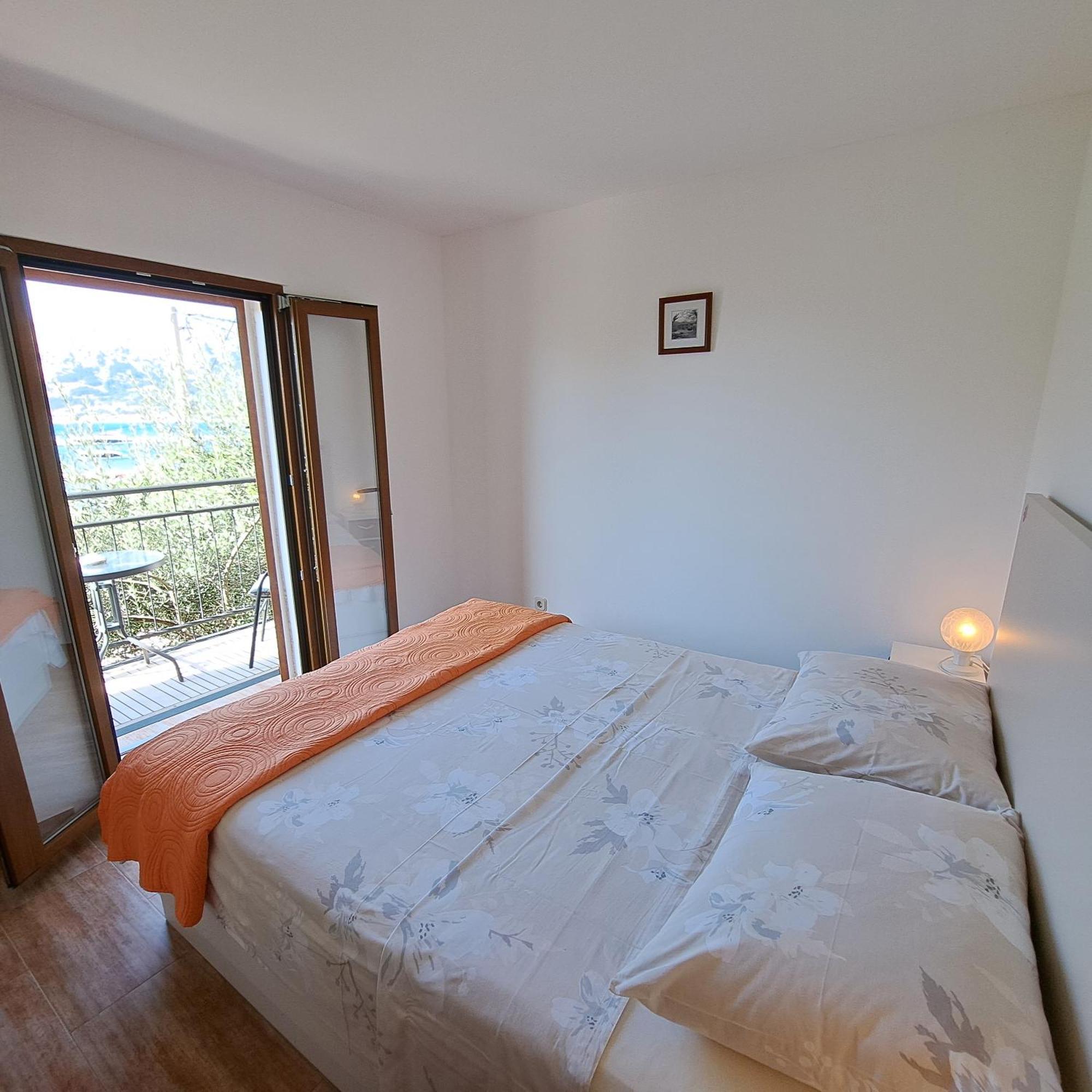 Apartments Lora บัชกา ภายนอก รูปภาพ