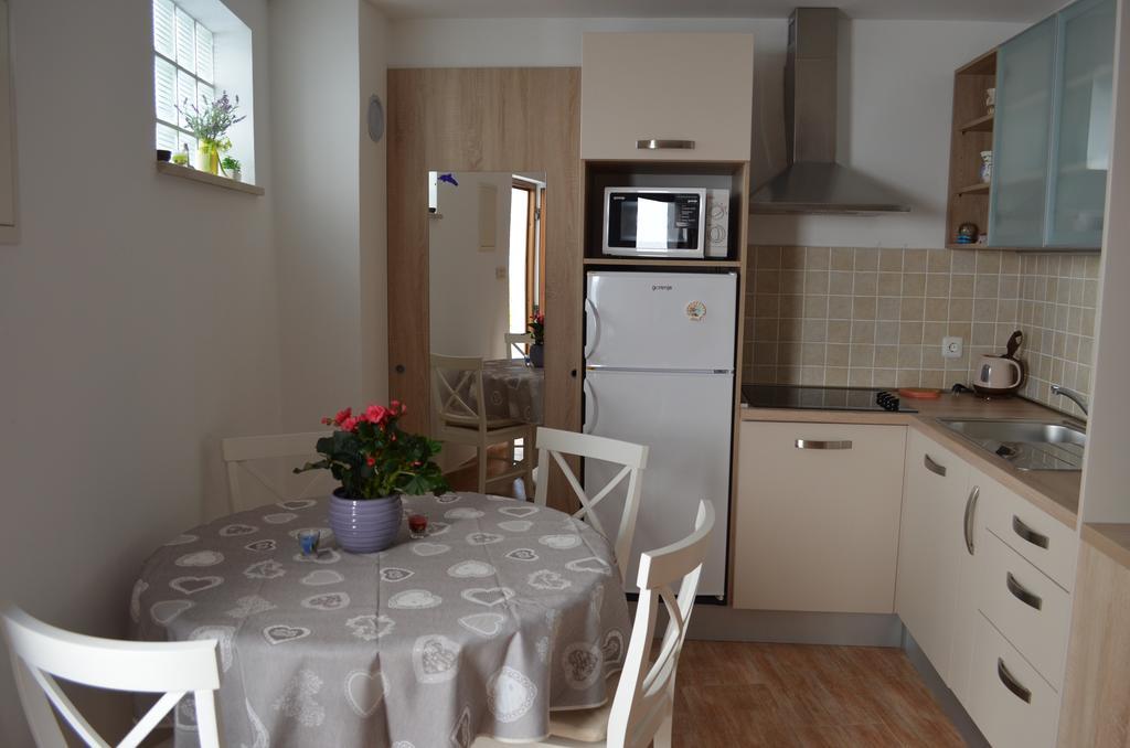 Apartments Lora บัชกา ภายนอก รูปภาพ